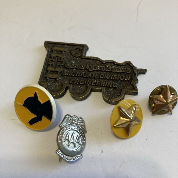 Mixed Lot Vintage Railroad Pins Chessie System Michigan Division - Picture 1 of 5